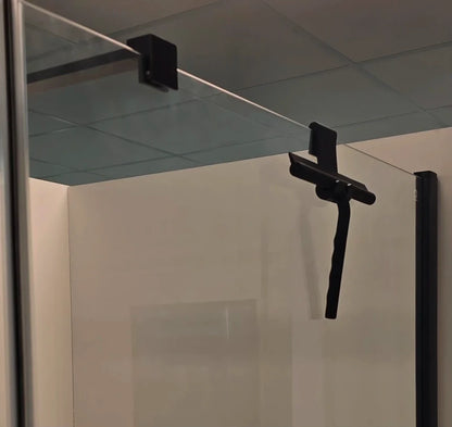 AuraWipe™ – Siliconen Douchewisser met Haak